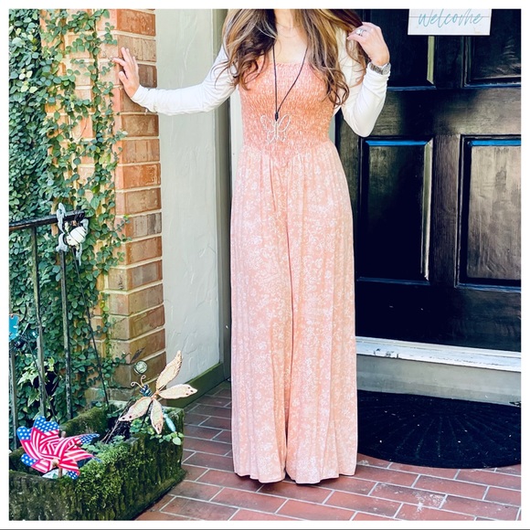 It’s all about this fabulous wide leg jumpsuit - Picture 7 of 11